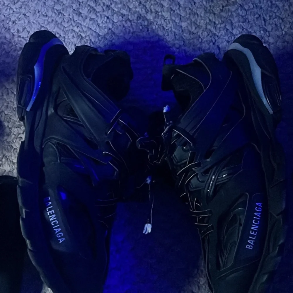 Black balenciaga tracks - Picture 4 of 6